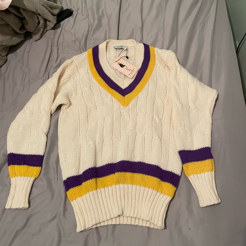 Rowing Blazers Women's Varsity V Neck Sweater w/ Stripes. 100% wool, Small. NWT